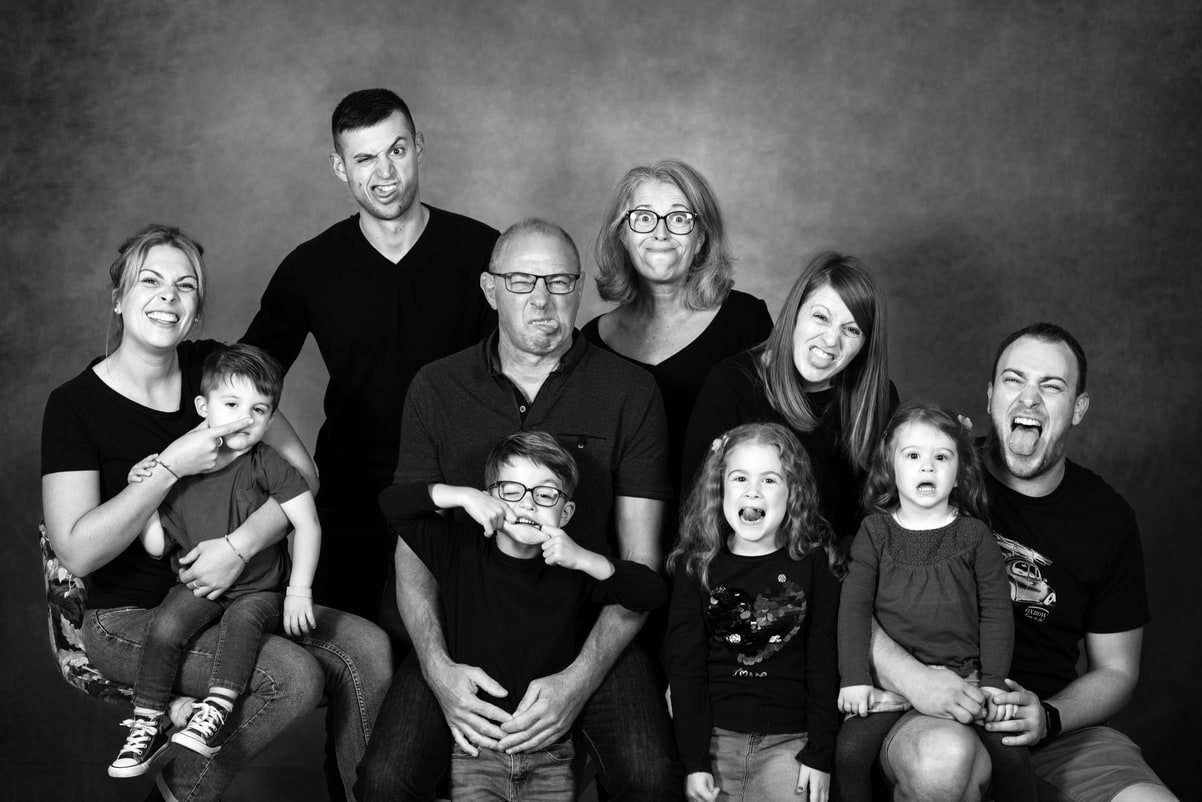 Portrait d'une famille et 10 personnes