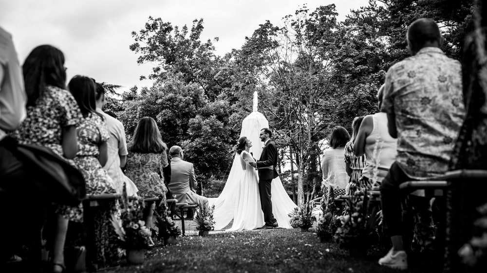 Photo de cérémonie de mariage en exterieur