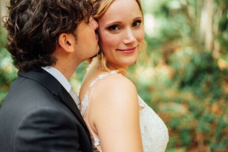 Portrait de couple bisous