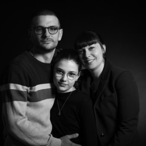 Portrait de famille noir et blanc